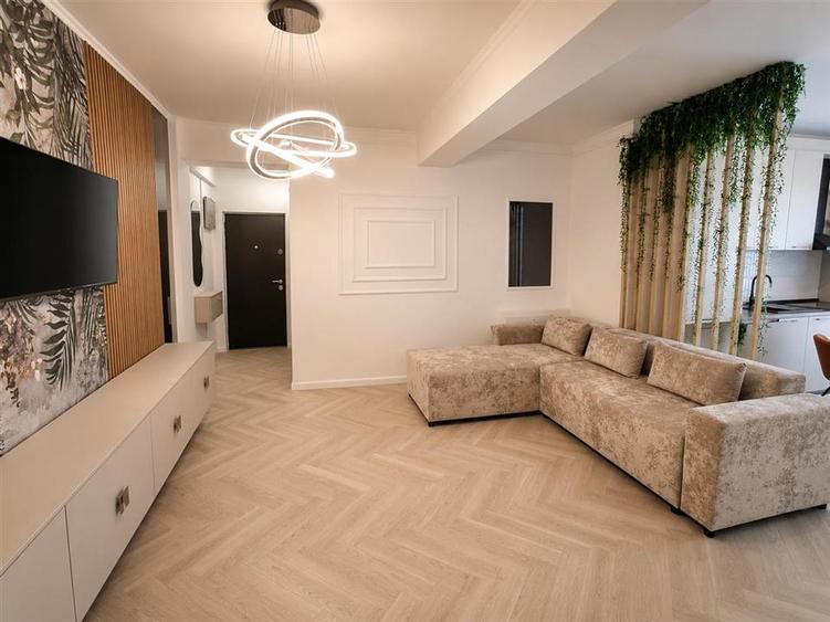 Apartament cu 3 camere semidecomandat în Șelimbăr