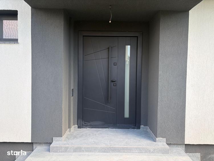 Casă cu 3 camere cu Teren 300 Mp în Central