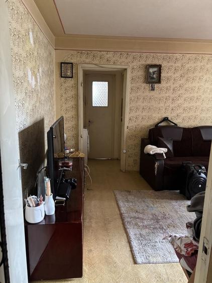 Apartament cu 2 camere semidecomandat în Astra