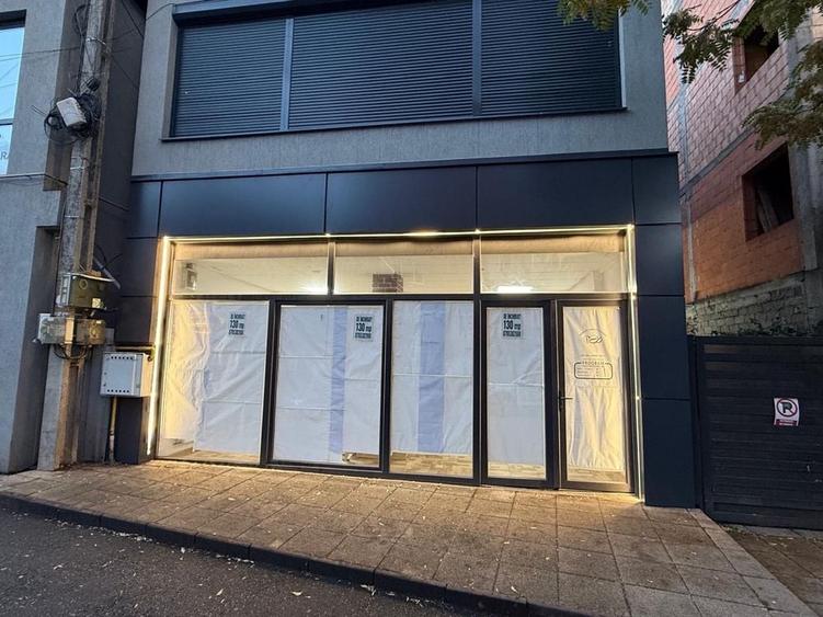 Spațiu comercial, de 135 mp, în Central