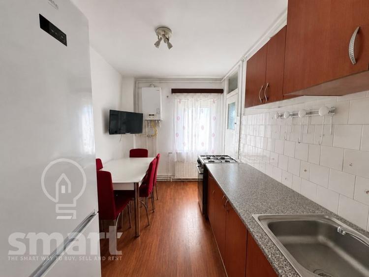 Apartament cu 3 camere decomandat, mobilat în Zorilor