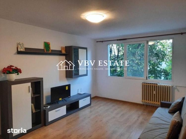 Apartament cu 3 camere decomandat în Drumul Taberei