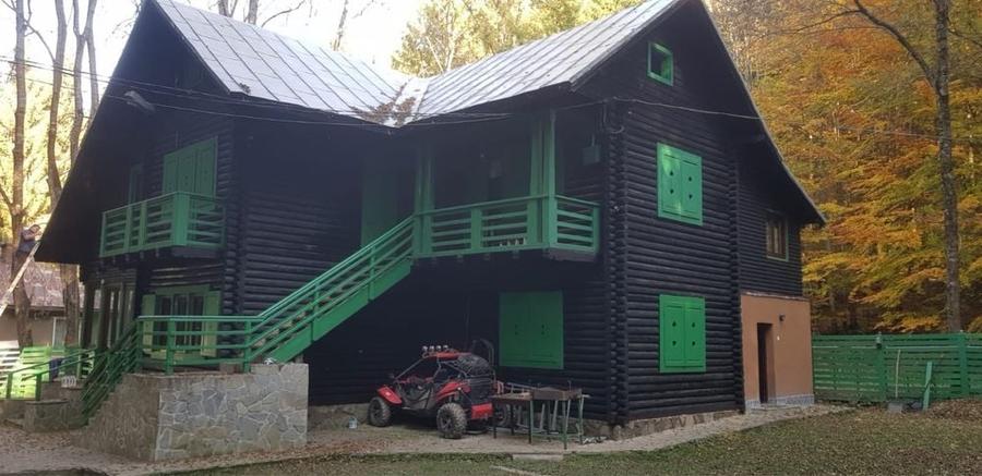 Casă cu 4 camere în Valea Doftanei