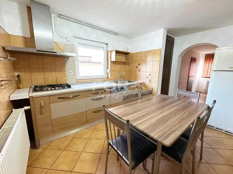 Casă cu 6 camere cu Teren 428 Mp în Iosia