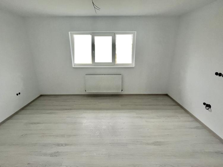 Duplex cu 3 camere cu Teren 160 Mp în Breazu