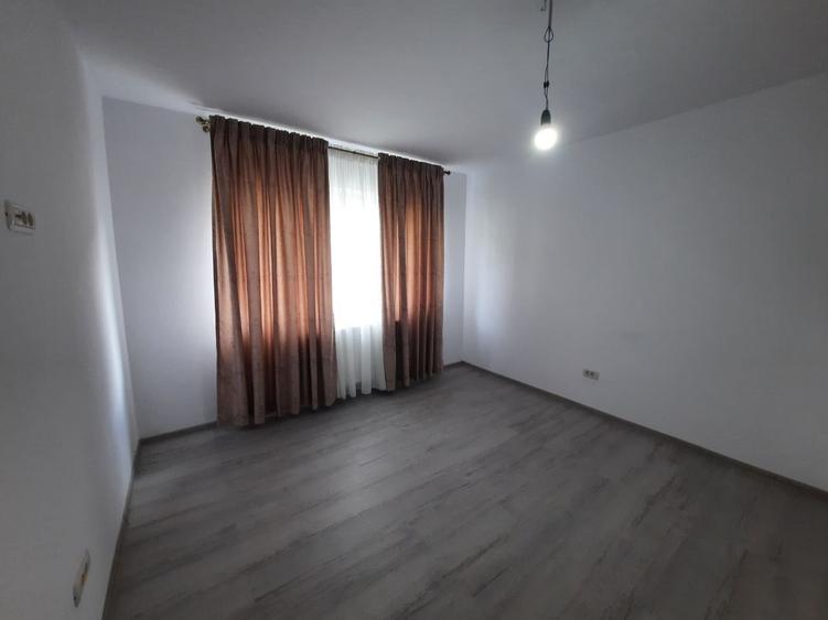 Apartament cu 2 camere semidecomandat în Precista