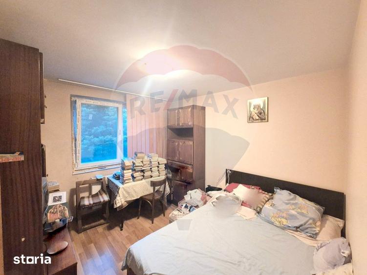 Apartament de vanzare decomandat metrou Crangasi - 1