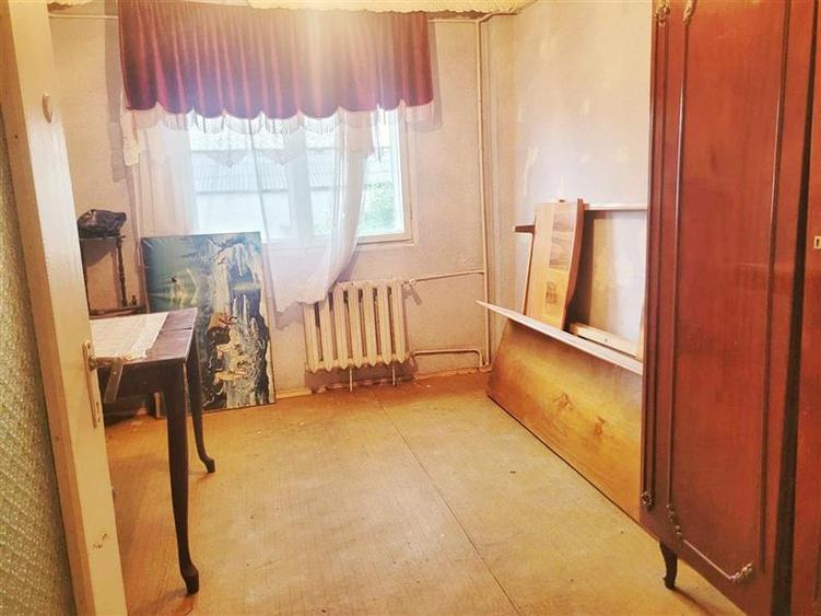 Apartament cu 3 camere decomandat în Republicii