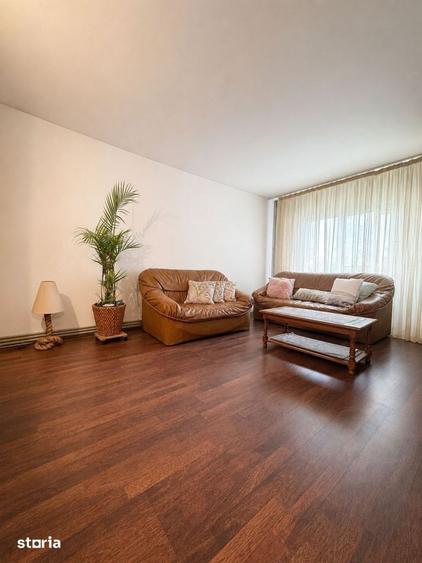Apartament cu 4 camere, mobilat în Delfinariu