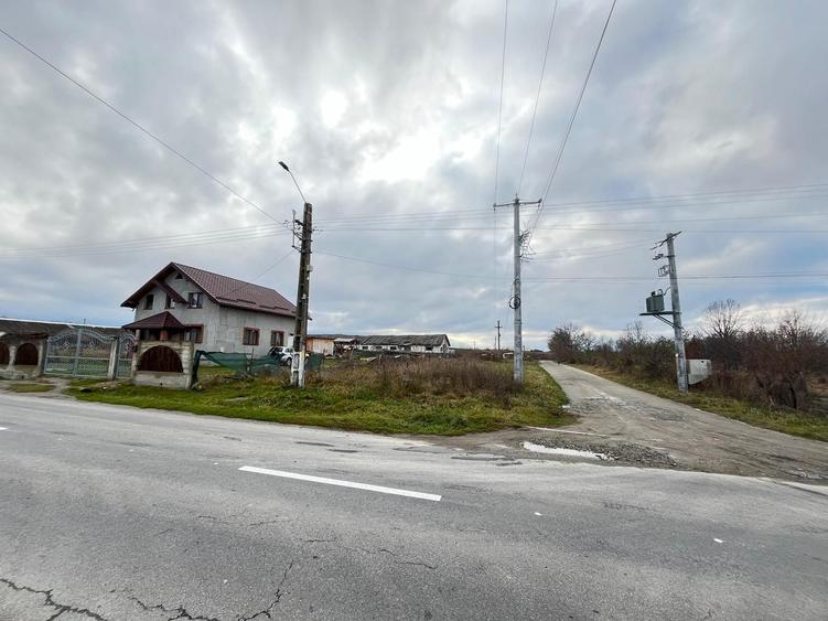 Teren Construcții intravilan de 4389 mp, în Sâmbăta de Sus