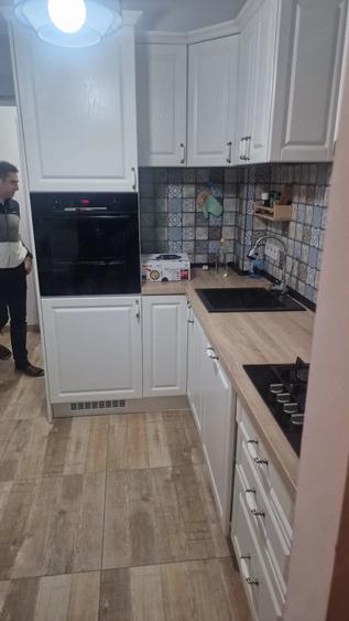 Apartament cu 3 camere decomandat, mobilat în Ultracentral
