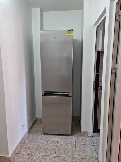 Garsonieră decomandată în 9 Mai