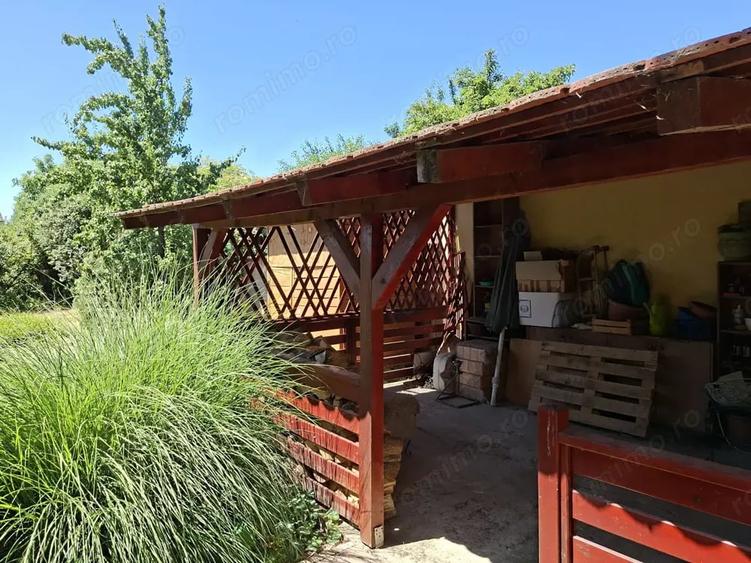 Casă cu 6 camere cu Teren 1000 Mp în 14 Mai