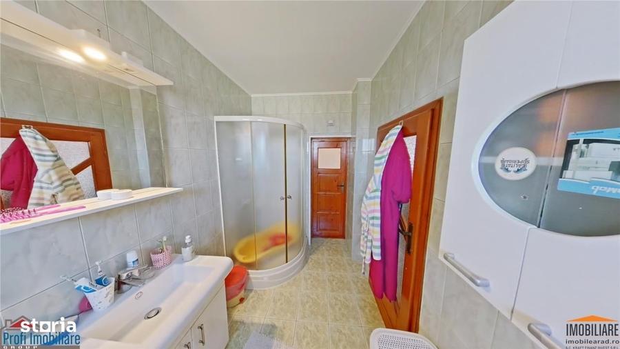 Casă cu 4 camere în Fântânele