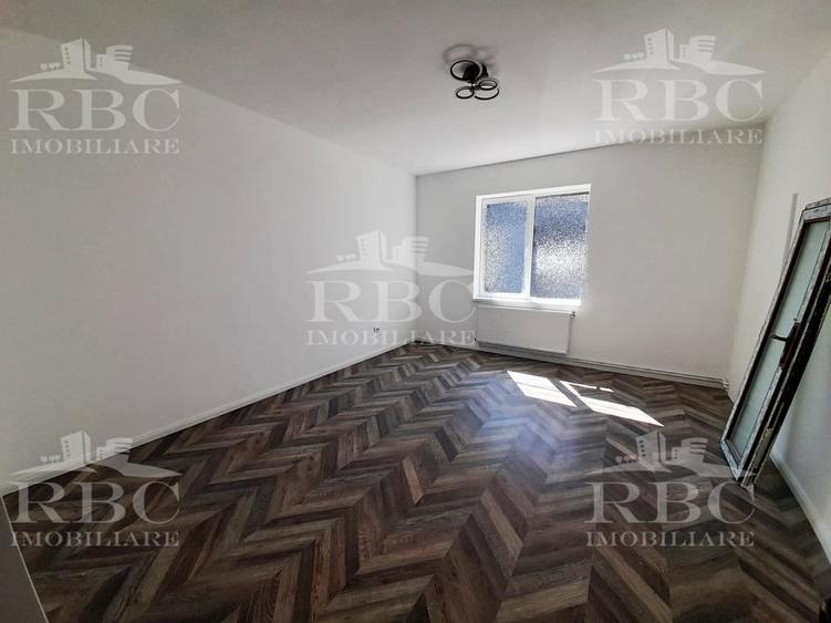 Casă individuală cu 7 camere cu Canalizare în Semicentral