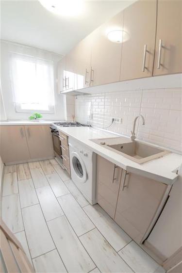 Apartament cu 3 camere semidecomandat în Eroii Revoluției