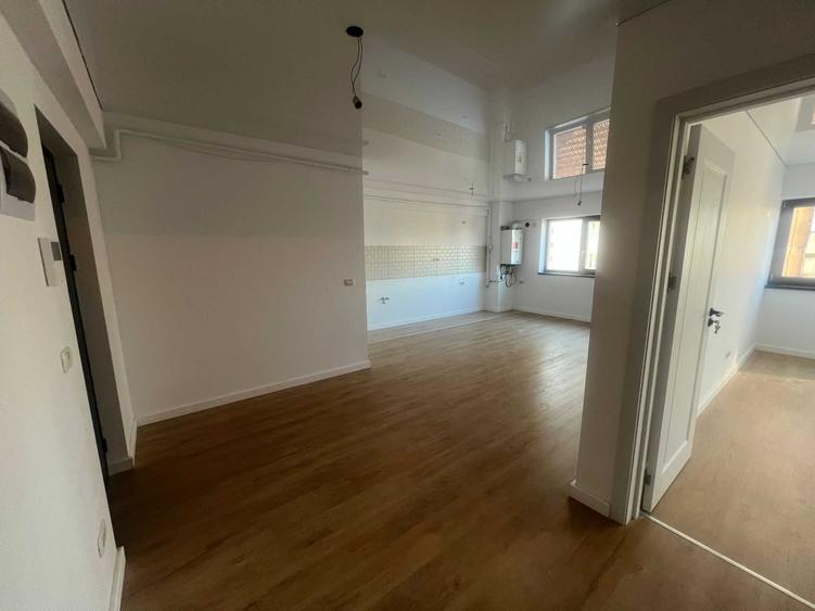 Apartament cu 2 camere decomandat în Nicolina