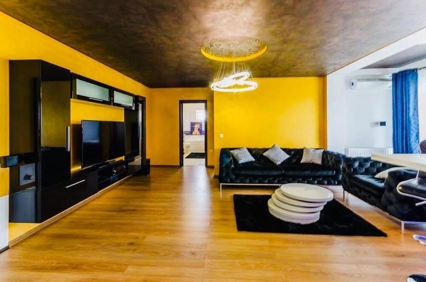 Apartament cu 3 camere decomandat în Central