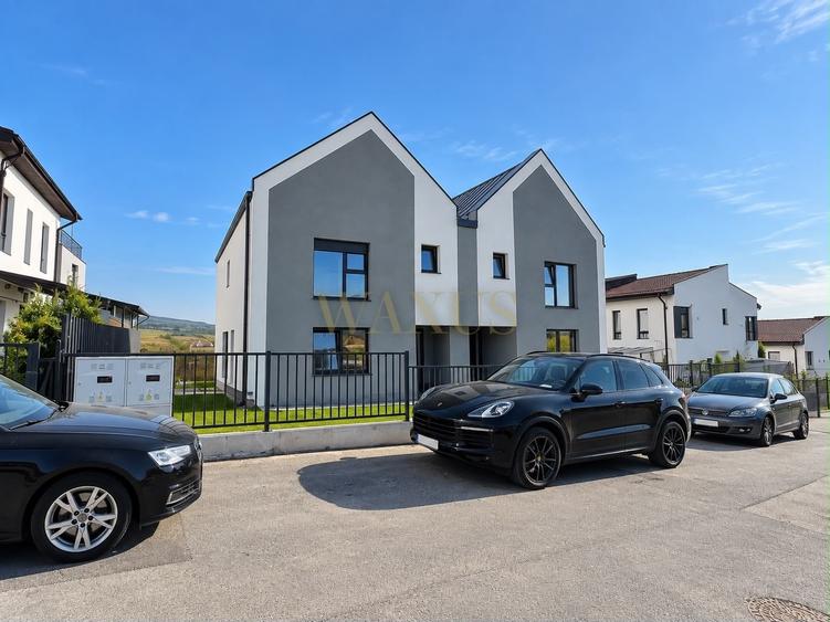 Duplex cu 5 camere cu Canalizare în Borhanci