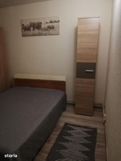 Apartament cu 3 camere decomandat în Piața Centrală