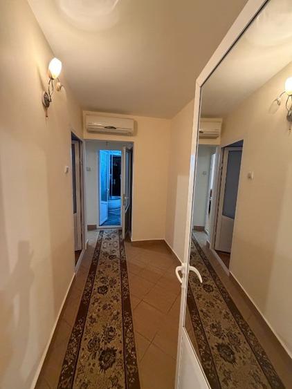 Apartament cu 3 camere decomandat în E3