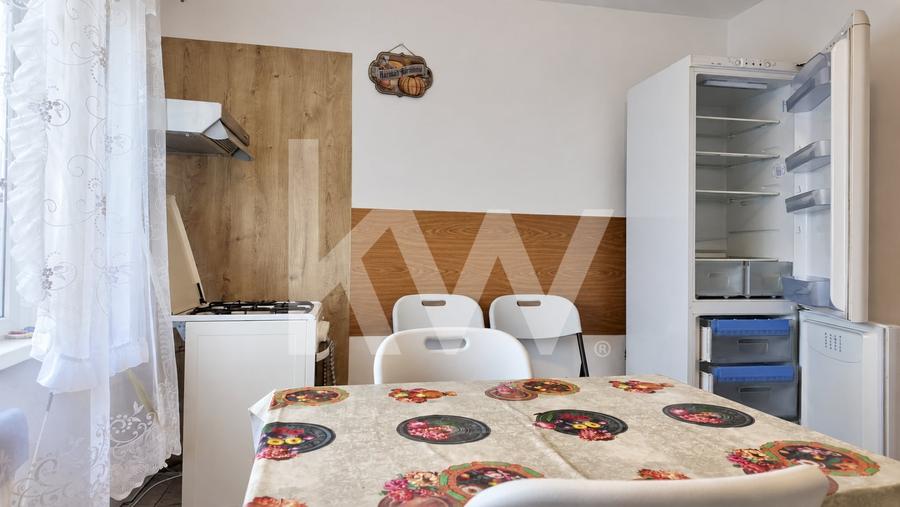 Apartament cu 3 camere decomandat, mobilat în Răcădău