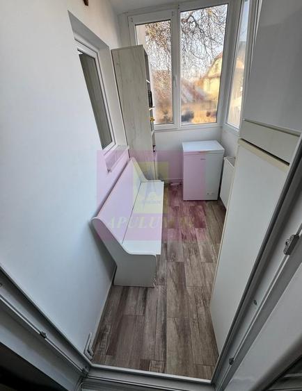 Apartament de vanzare in Campina, zona centrala - 2