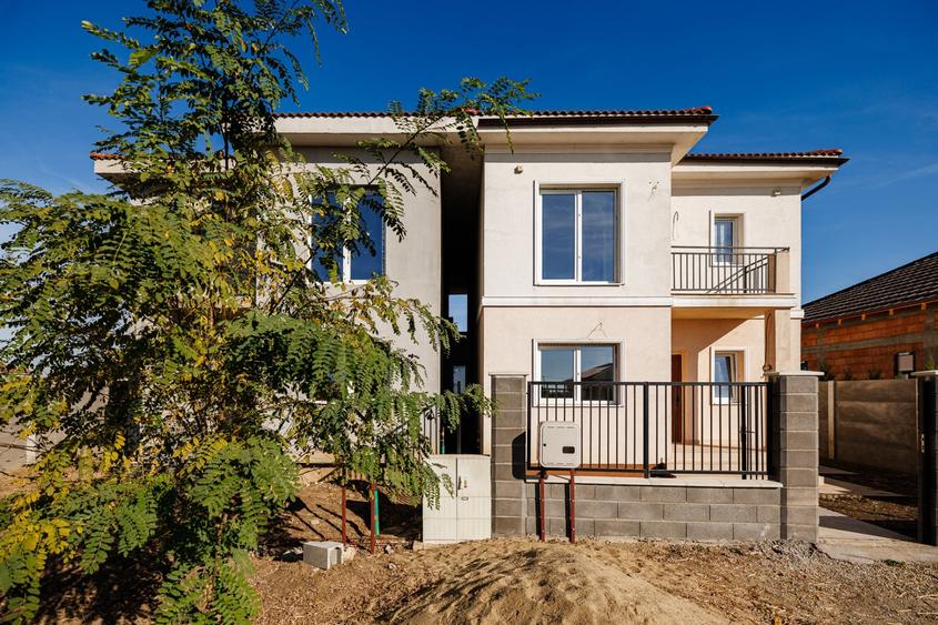 Casă individuală cu 5 camere cu Teren 313 Mp în Săcălaz