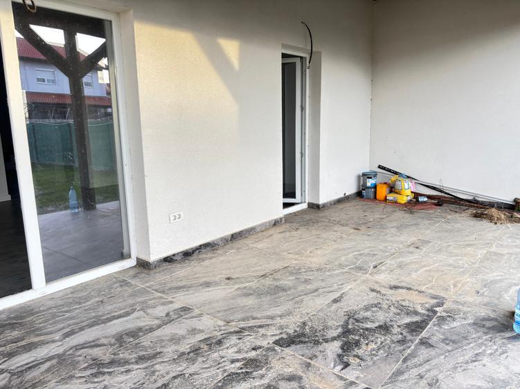 Duplex cu 4 camere cu Teren 300 Mp în Covaci