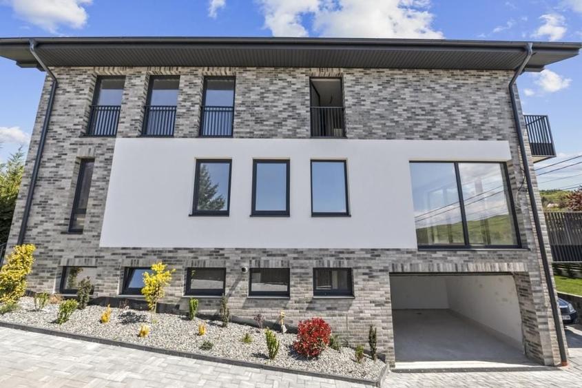 Casă individuală cu 5 camere cu Canalizare în Făget