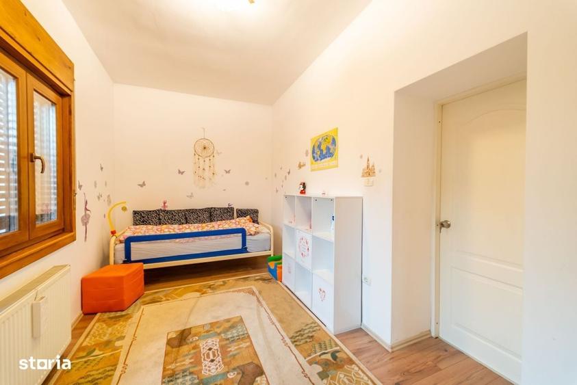 Casă cu 4 camere în Sânnicolau Mic