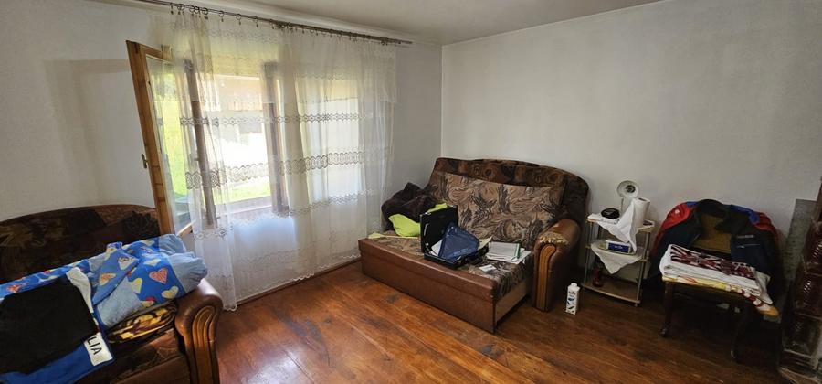 Casă individuală cu 4 camere cu Teren 4908 Mp în Poduri