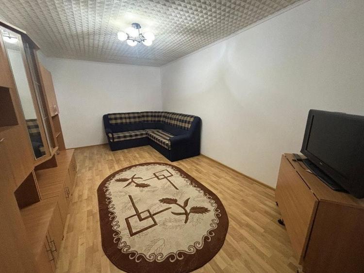 Apartament cu 3 camere decomandat în Drumul Carului