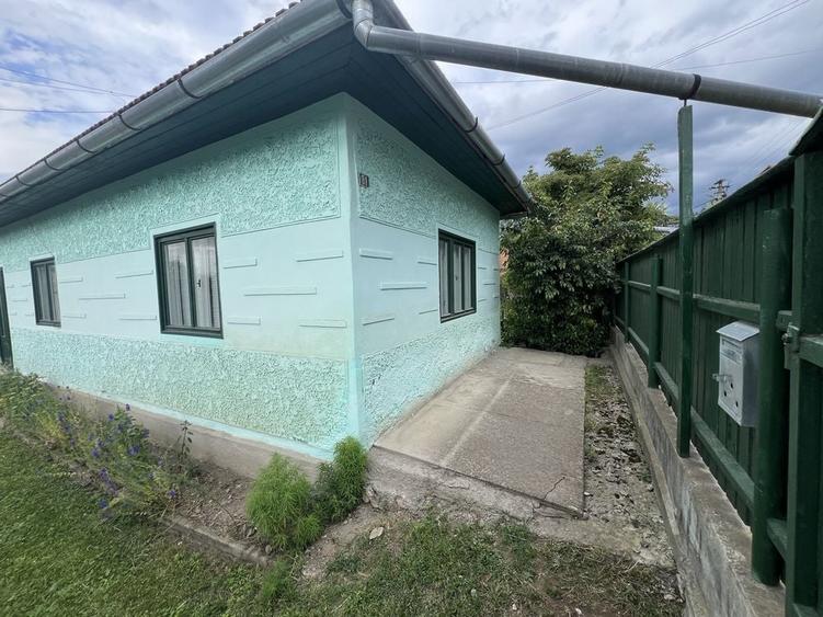 Casă cu 4 camere în Central