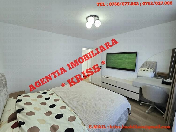 Apartament cu 3 camere decomandat în Teilor