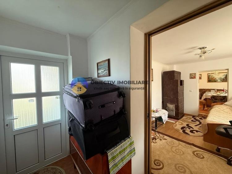 Casă cu 3 camere cu Teren 5062 Mp în Central