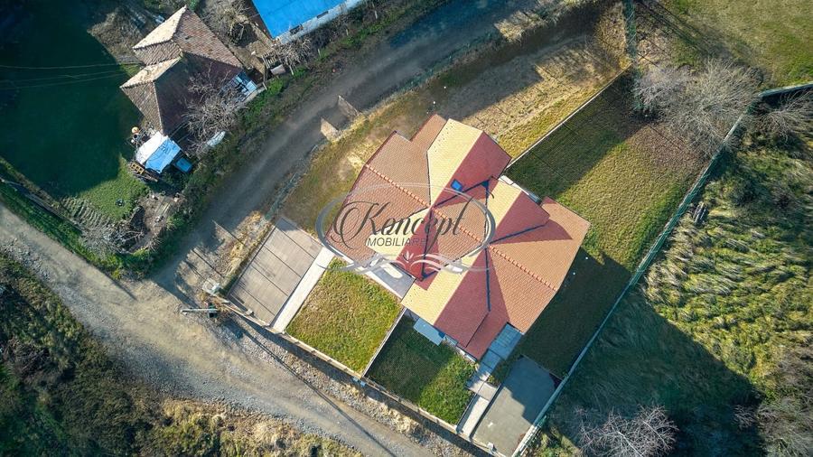 Duplex cu 5 camere cu Teren 403 Mp în Feleacu