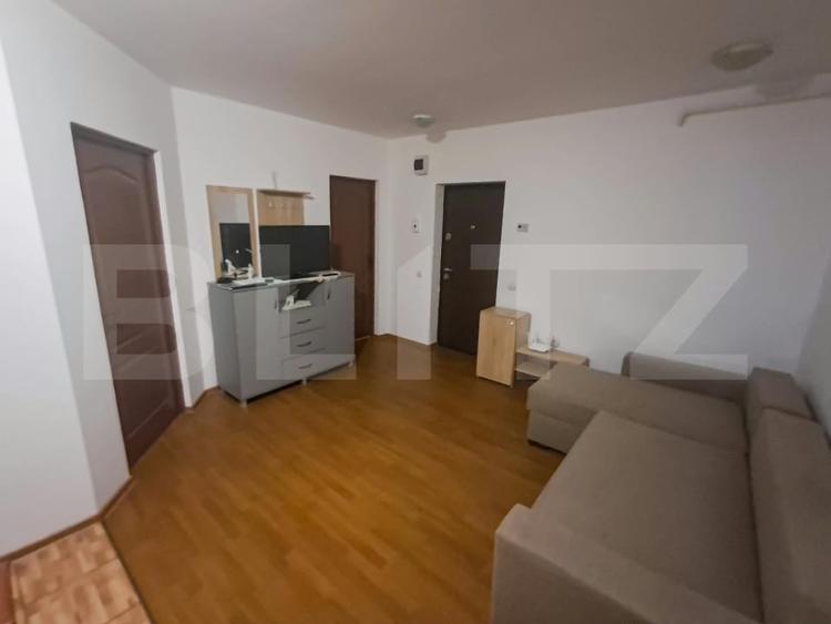 Apartament cu 2 camere semidecomandat, mobilat în Florești