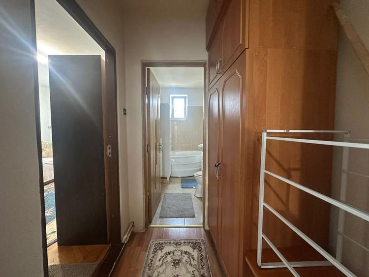 Apartament cu 2 camere semidecomandat, mobilat în Aiud