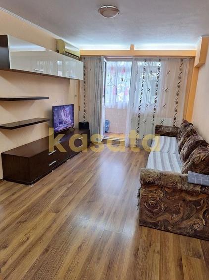 Apartament cu 3 camere decomandat, mobilat în Titan