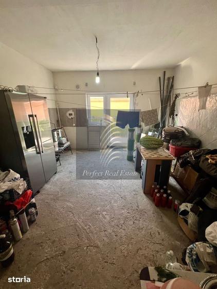 Casă cu 7 camere cu Teren 285 Mp în Valu lui Traian