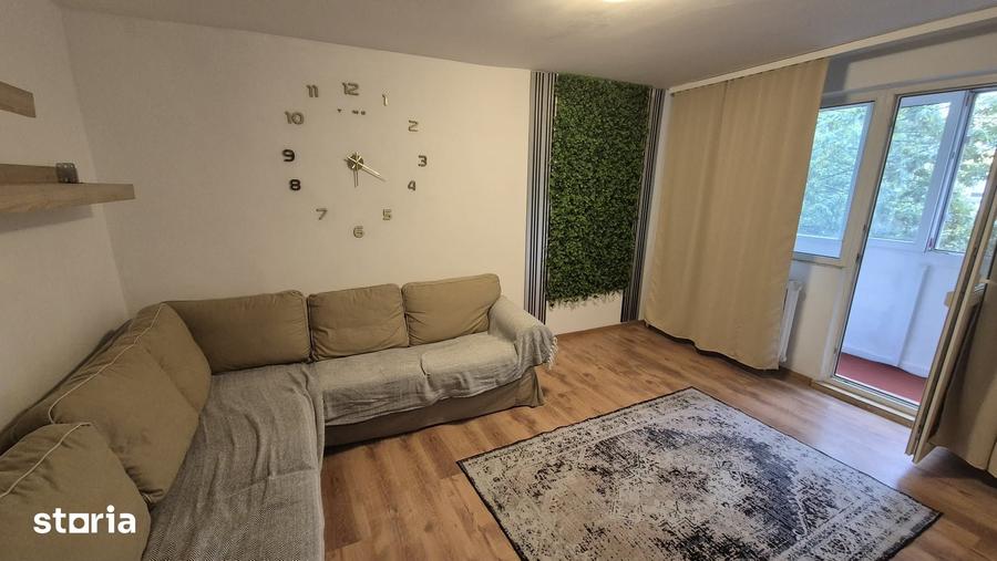 Apartament cu 2 camere decomandat în Tei