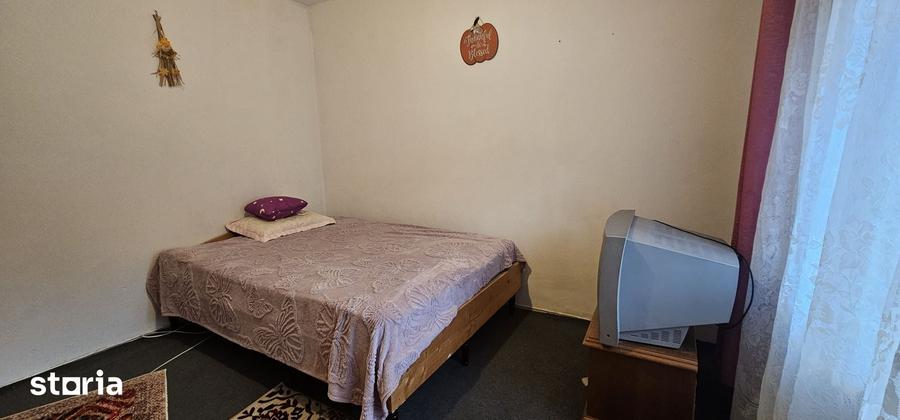 Apartament cu 3 camere decomandat în Valea Cetății