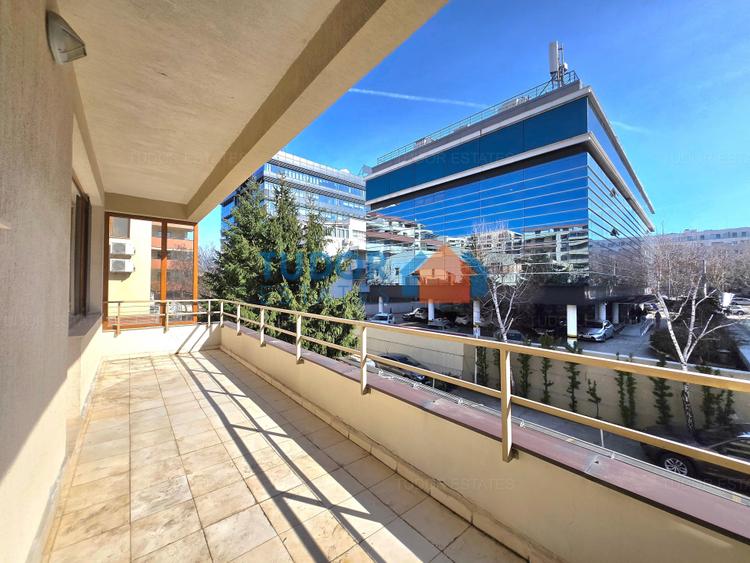 Apartament cu 4 camere în Herăstrău