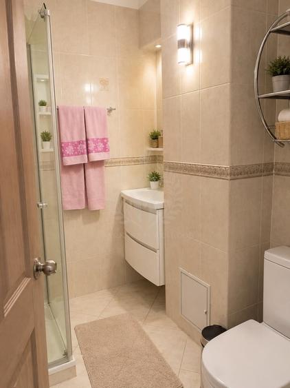 Apartament cu 3 camere decomandat, mobilat în Republicii