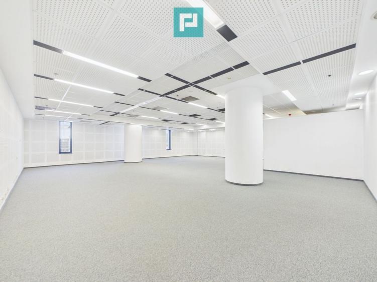 Birou, de 325 mp, în Ultracentral