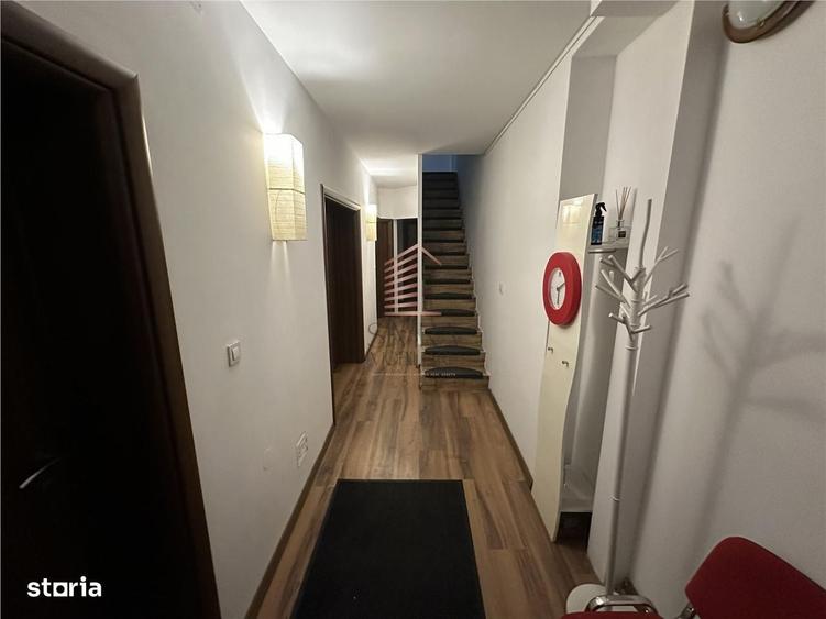 Casă cu 4 camere cu Teren 70 Mp în Central