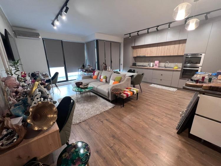 Apartament cu 2 camere decomandat, mobilat în Tomis Nord
