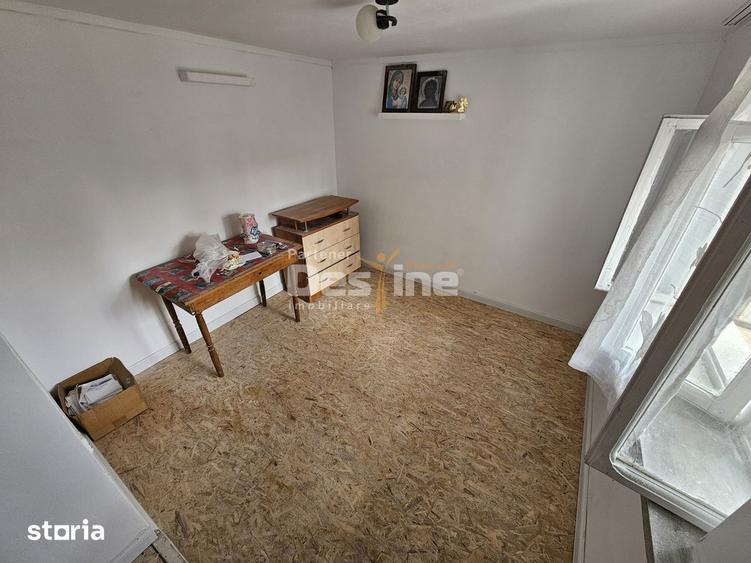 Casă cu 2 camere cu Canalizare în Central