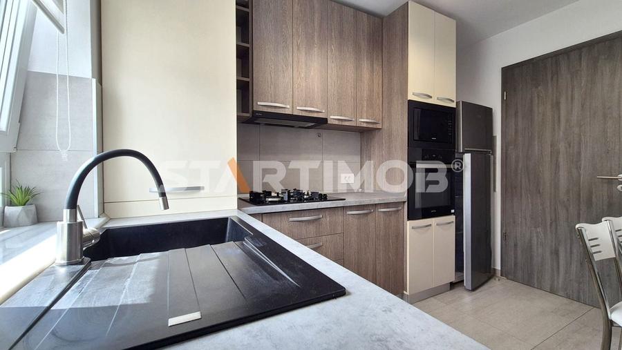 Apartament cu 2 camere decomandat, mobilat în Tractorul